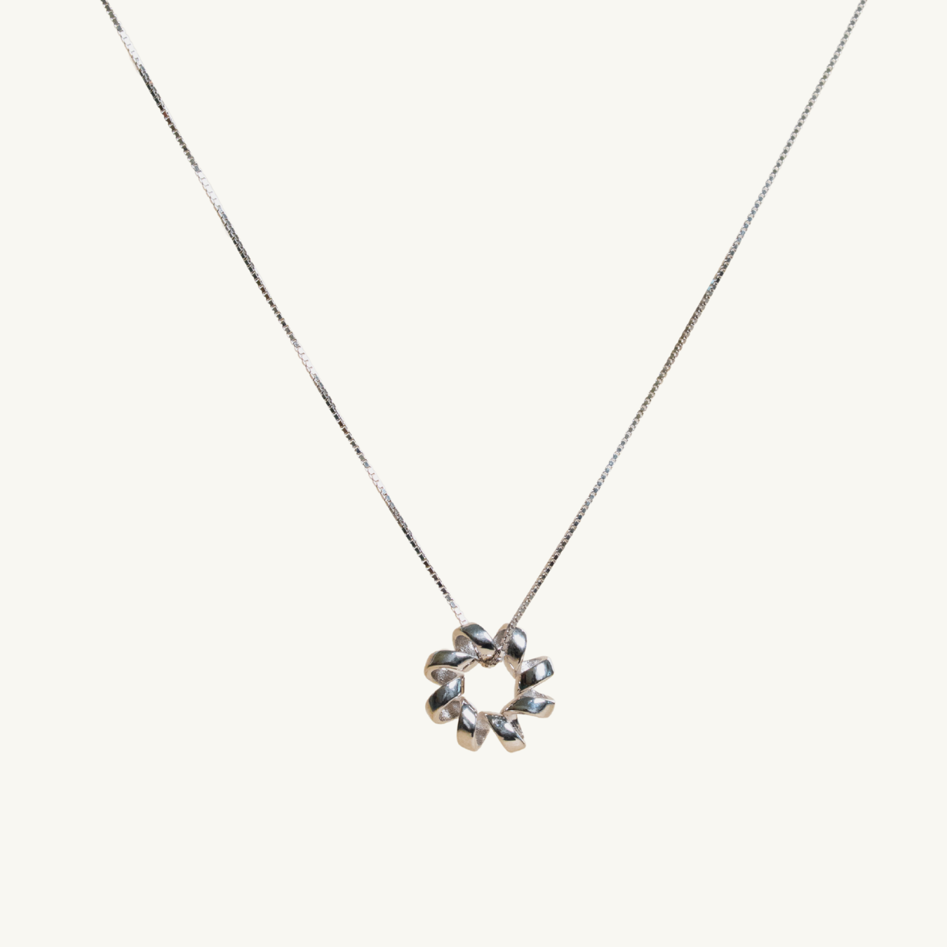 Chic Round Charm Necklace