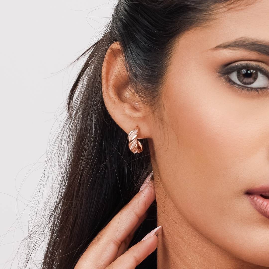 Pearl & Metal Hoop Earring
